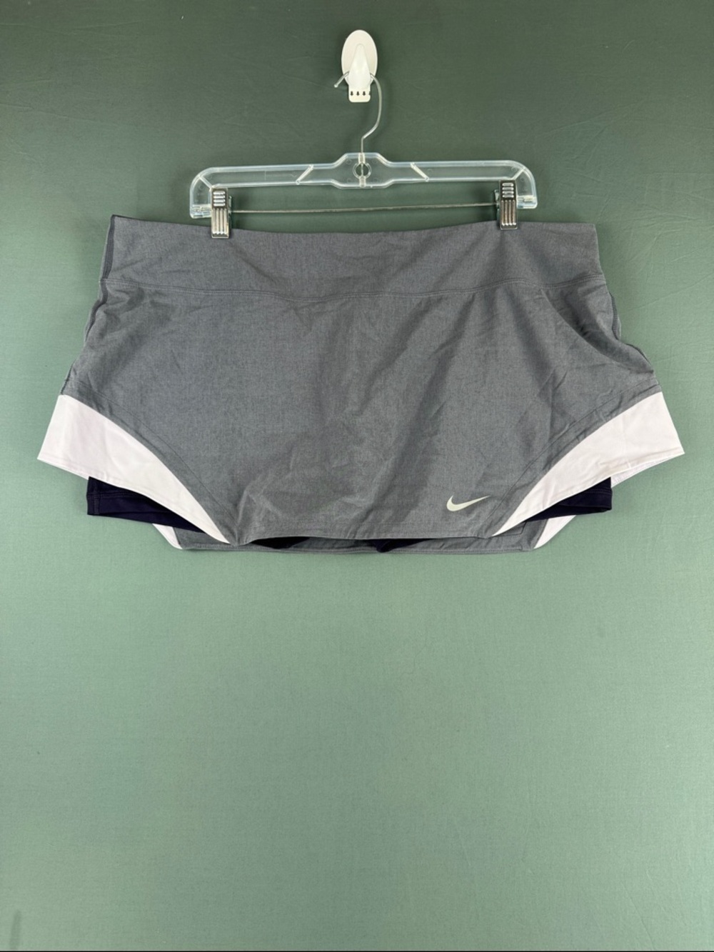 Nike Women’s Gray Skort with White Panels